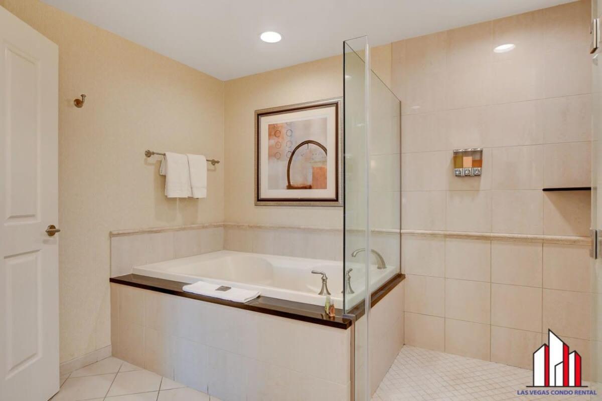 Mgm Signature-20-609 Strip View Jacuzzi Studio لاس فيغاس المظهر الخارجي الصورة